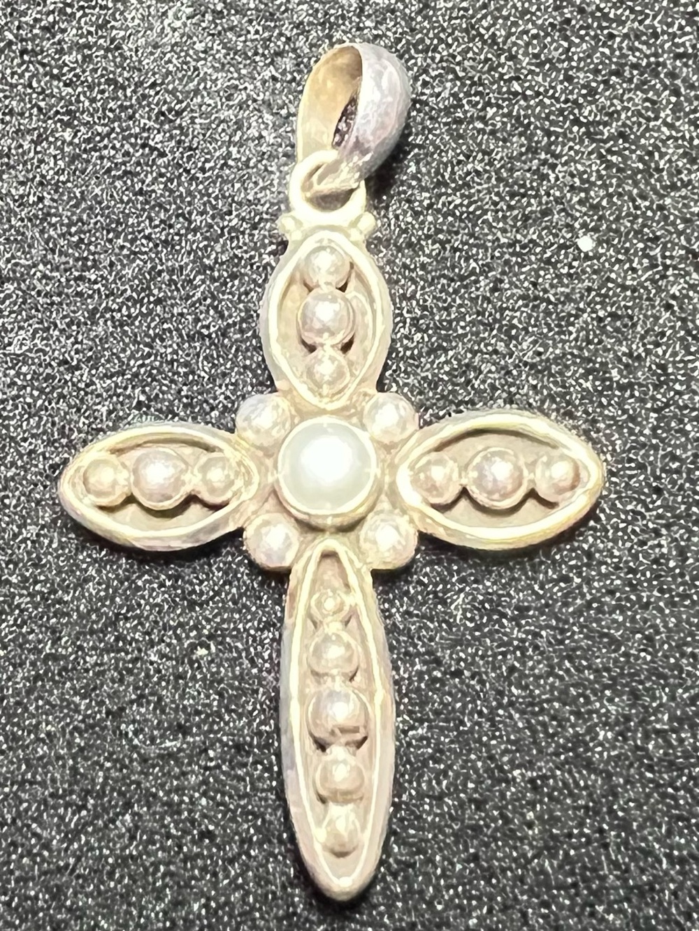 Retired Silpada Sterling Silver and Freshwater Pearl "Credence" Cross Pendant